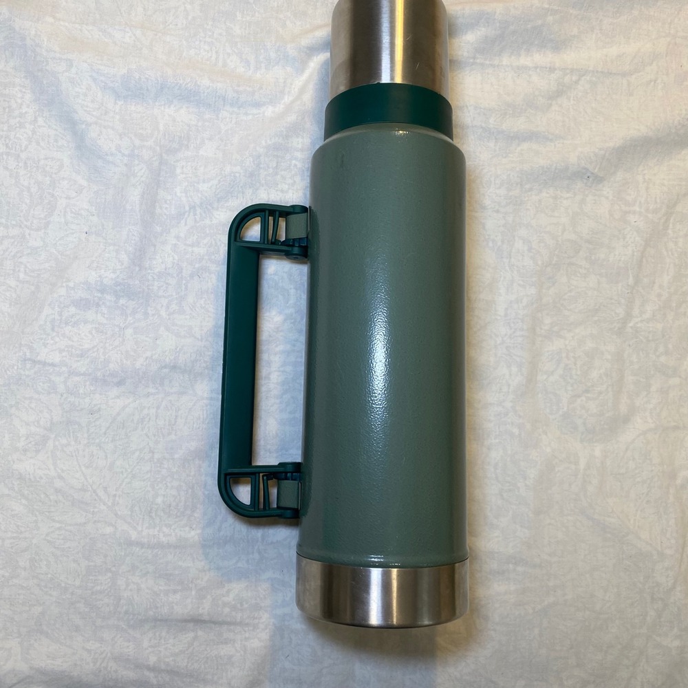 Stanley‎ Classic Vacuum Bottle 1.4 Qt / 1.32L Green Thermos w Handle Cup - Picture 2 of 12